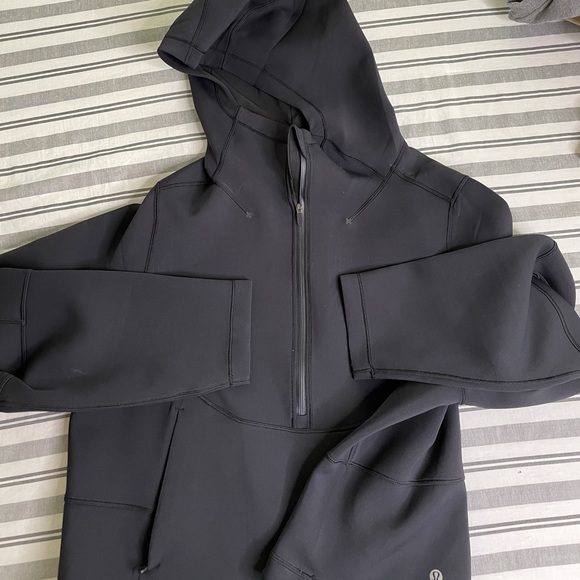 1/2 pullover with hood - Picture 1 of 1